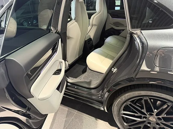 Porsche Macan Turbo 2025 photo 5