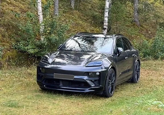 Porsche Macan Turbo 2025 photo 2