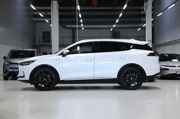 BYD Tang 2024 photo 4