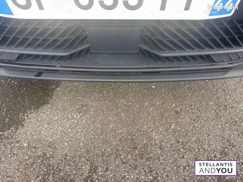 Citroen C4 2023 photo 2