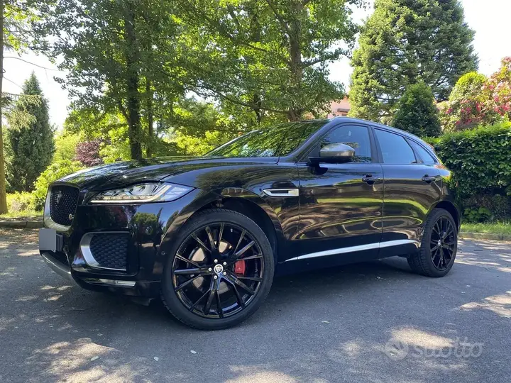Jaguar F-Pace