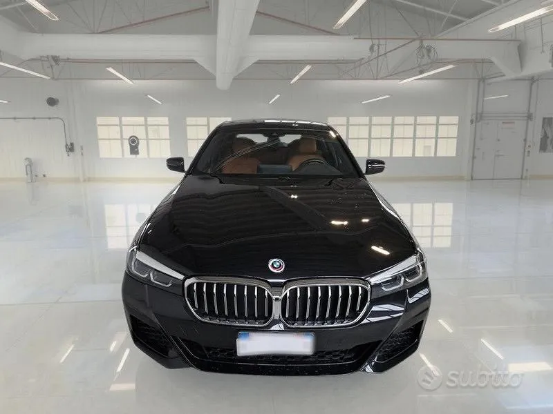 BMW 5 Series 2022 photo 2