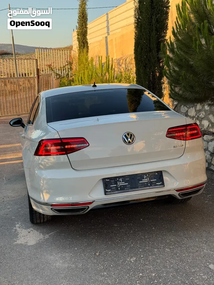 Volkswagen Passat 2018 photo 2