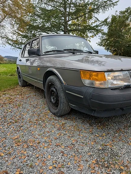 Saab 900I