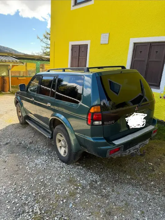 Mitsubishi Pajero Sport 2003 photo 2