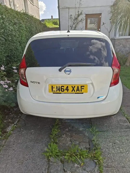 Nissan Note 2014 photo 3