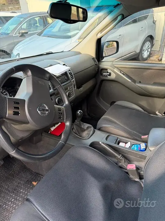 Nissan Navara 2006 photo 4