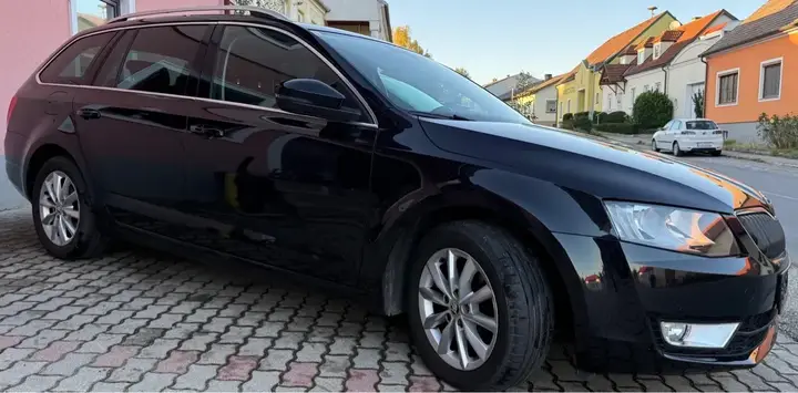 Skoda Octavia Combi 2015 photo 3