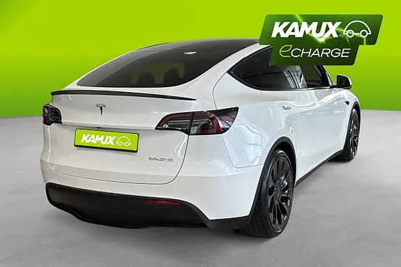 Tesla Model Y 2023 photo 4