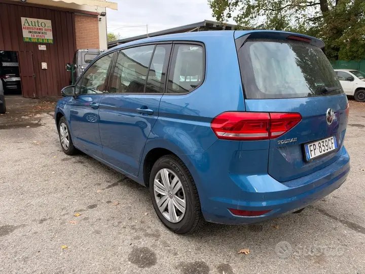 Volkswagen Touran 2018 photo 3