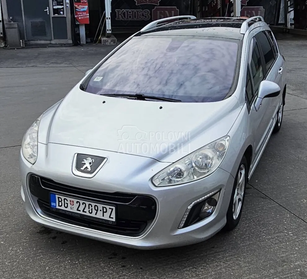 Peugeot 308 2011 photo 3