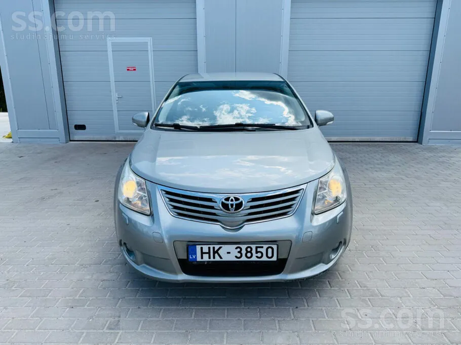 Toyota Avensis 2009 photo 2