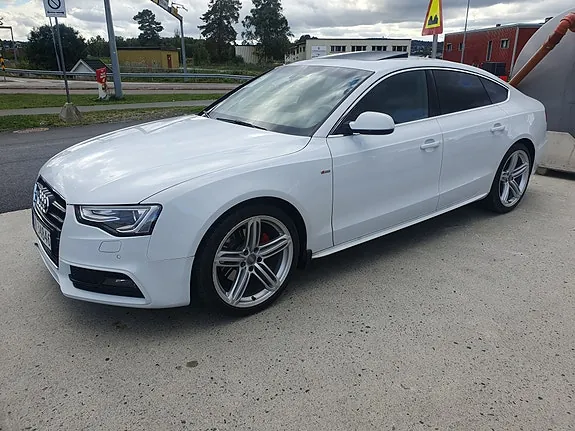 Audi A5 2012 photo 5
