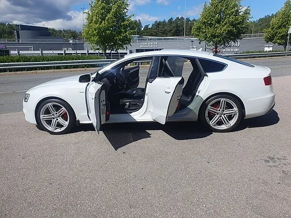 Audi A5 2012 photo 3