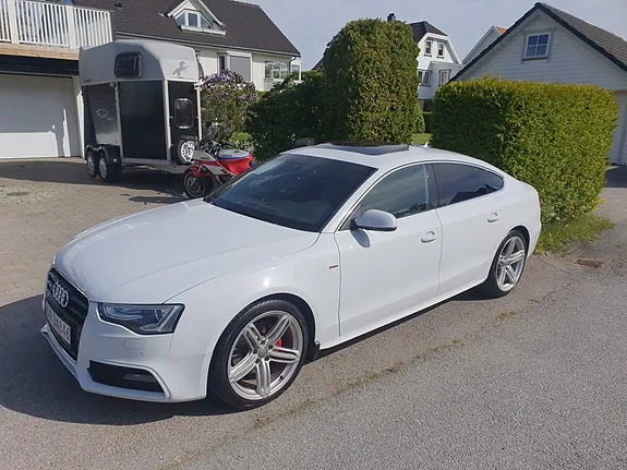 Audi A5 2012 photo 2
