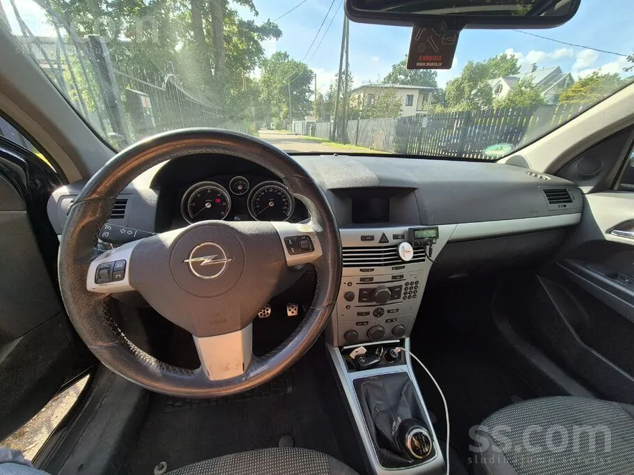 Opel Astra 2008 photo 3