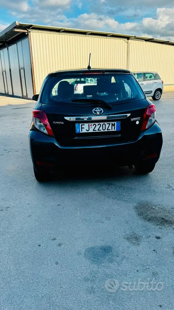 Toyota Yaris 2017 photo 4