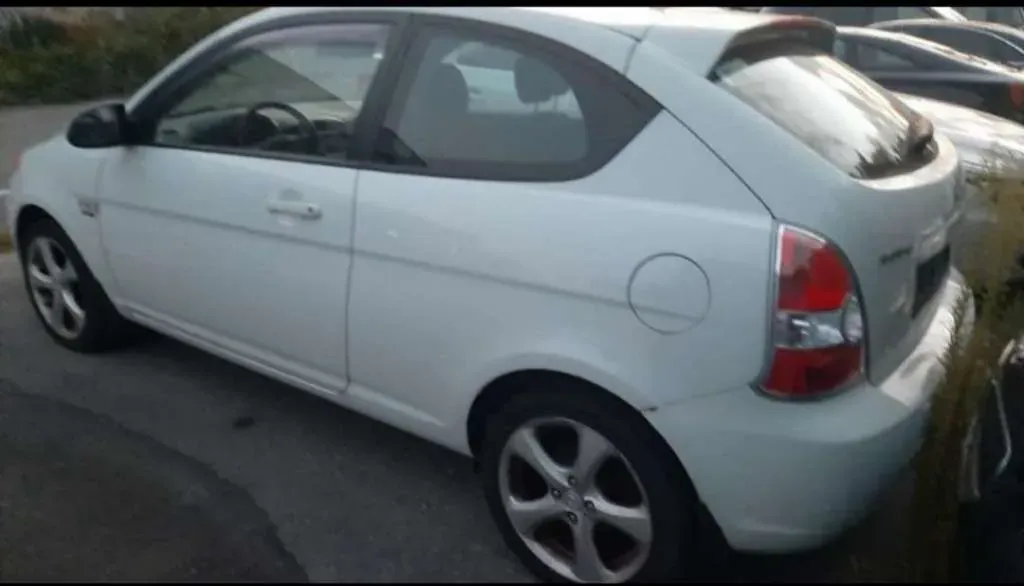 Hyundai Accent 2008 photo 3