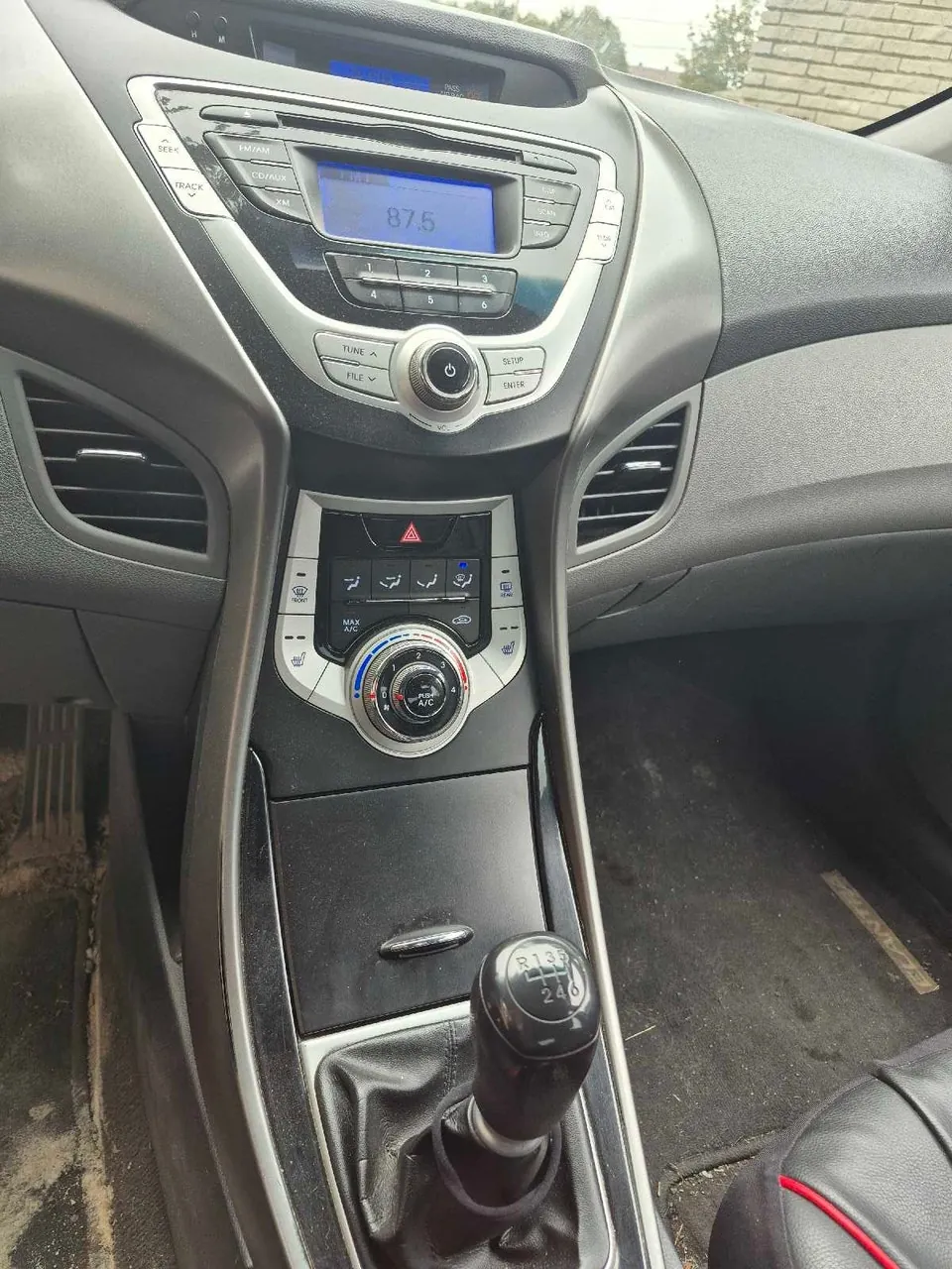 Hyundai Elantra 2012 photo 2