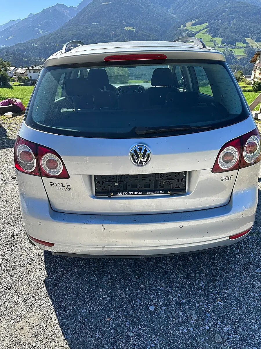 Volkswagen Golf 2010 photo 3