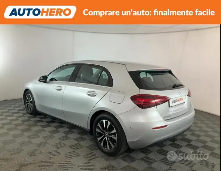 Mercedes-Benz A 180 2023 photo 4