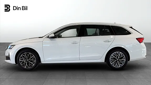 Skoda Octavia 2026 photo 2