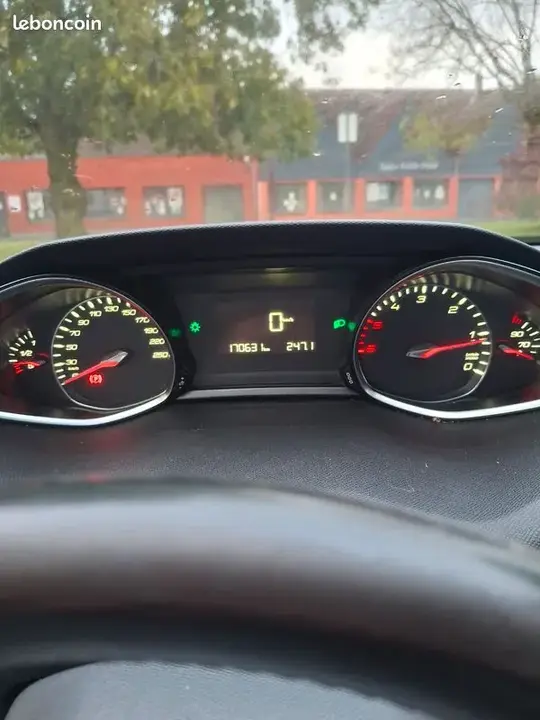 Peugeot 308 2014 photo 3