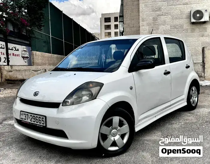 Daihatsu Sirion 2016 photo 3