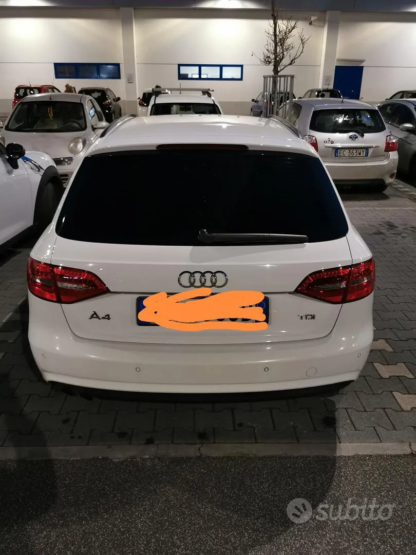 Audi A4 2012 photo 2