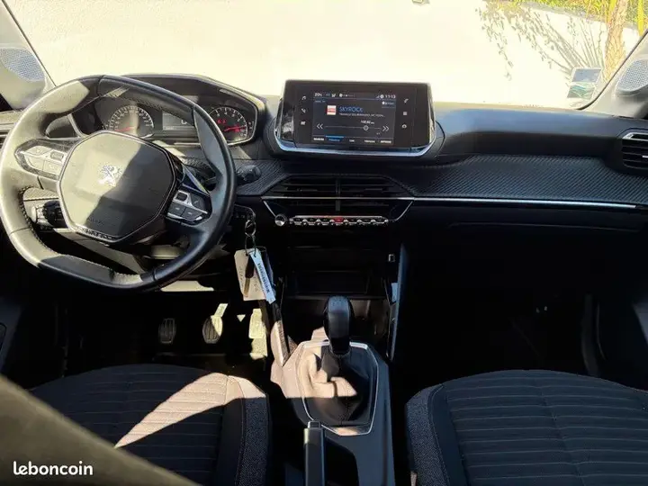 Peugeot 208 2022 photo 5