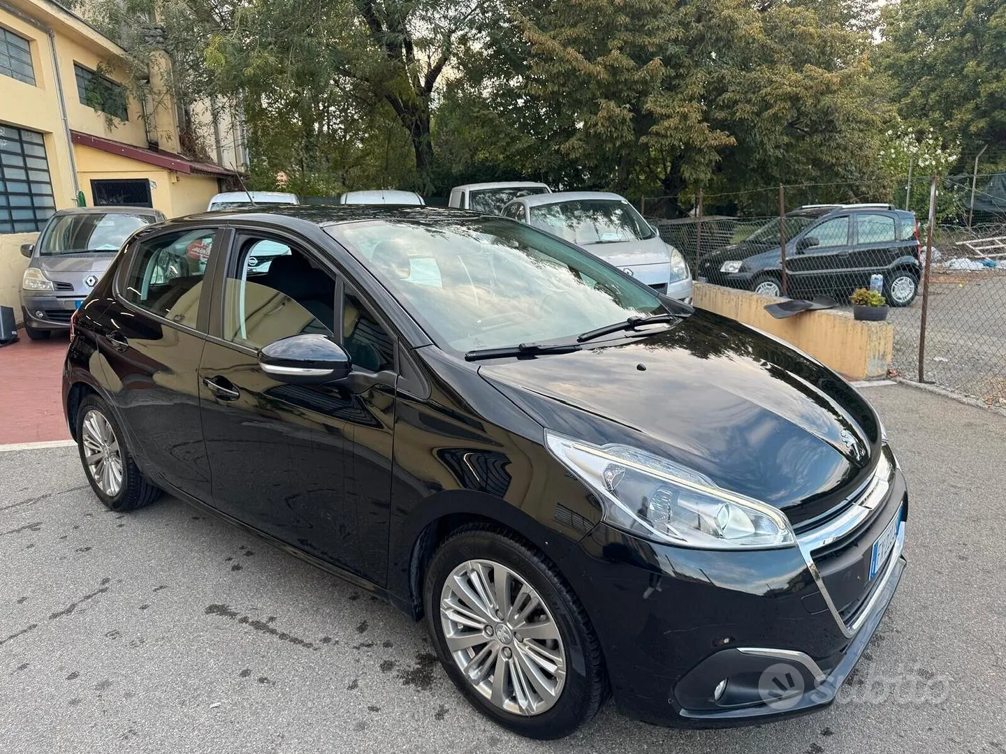 Peugeot 208 2019 photo 3