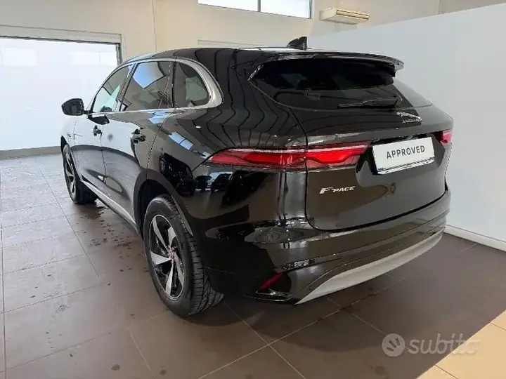 Jaguar F-Pace 2023 photo 3