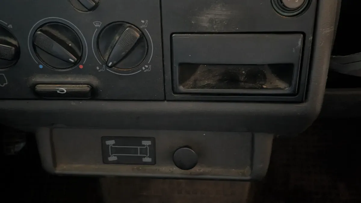 Volkswagen T4 1996 photo 2