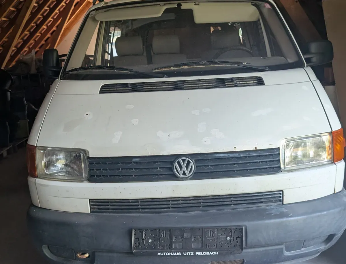 Volkswagen T4 1996 photo 3