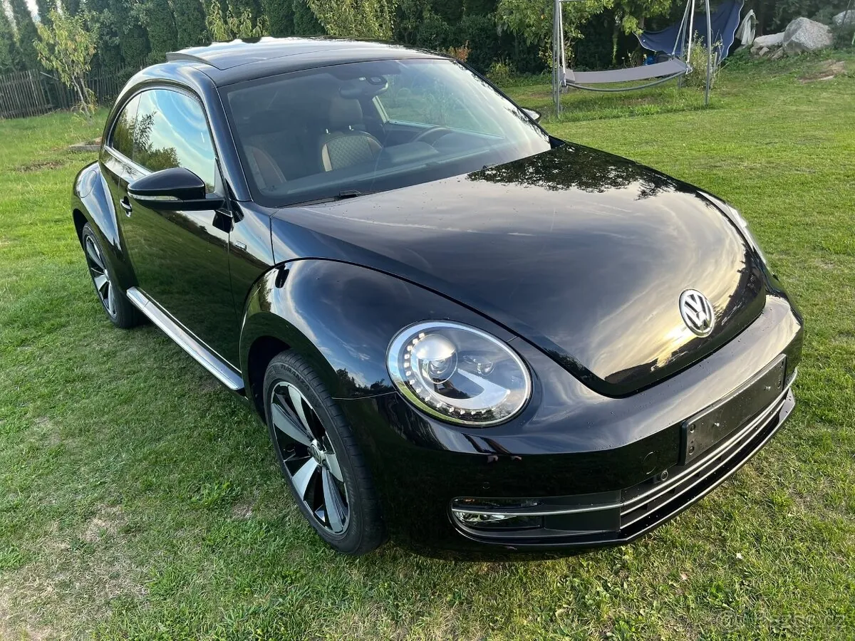 Volkswagen Beetle 2016 photo 2