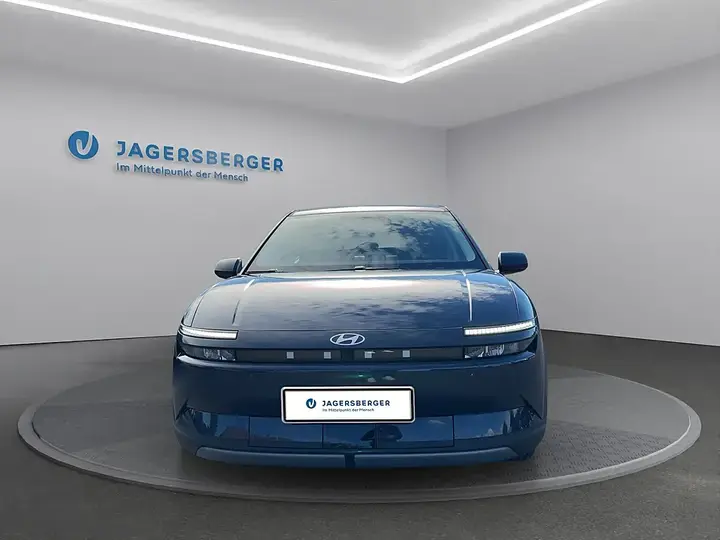 Hyundai Ioniq 3 photo 3
