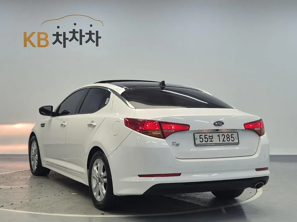 Kia K5 2011 photo 2