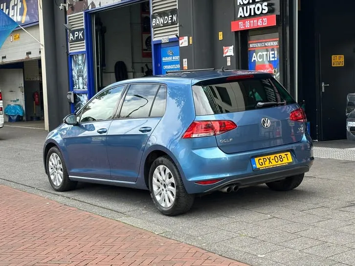 Volkswagen Golf 2013 photo 2