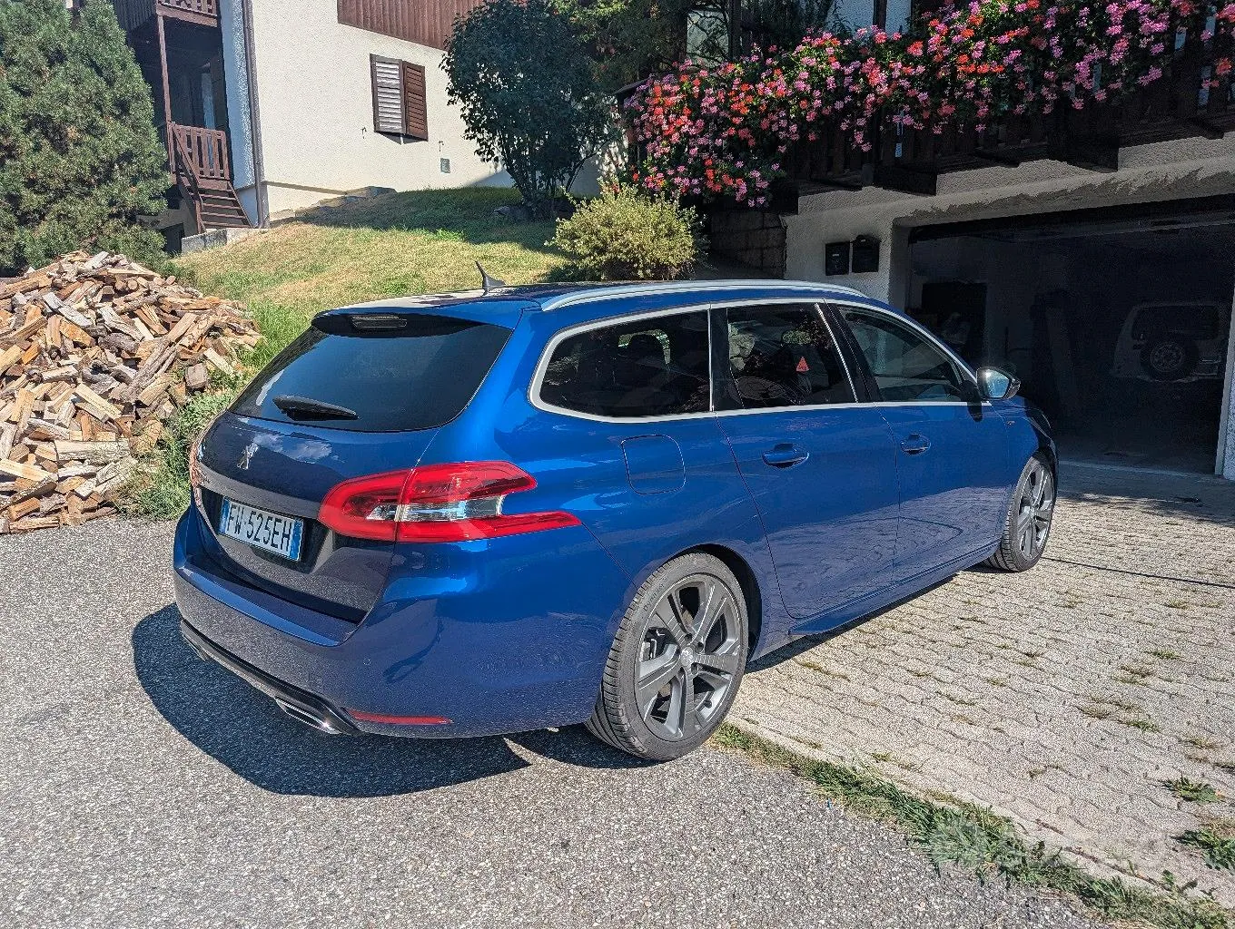 Peugeot 308 2019 photo 2