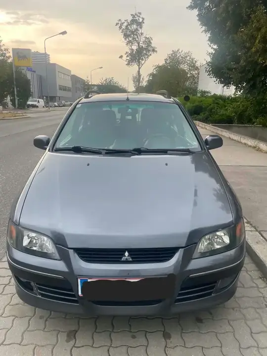 Mitsubishi Space Star 2004 photo 3
