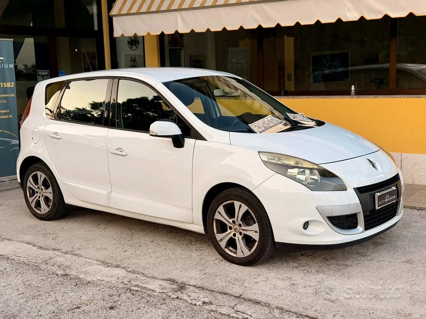 Renault Scenic 2010 photo 3