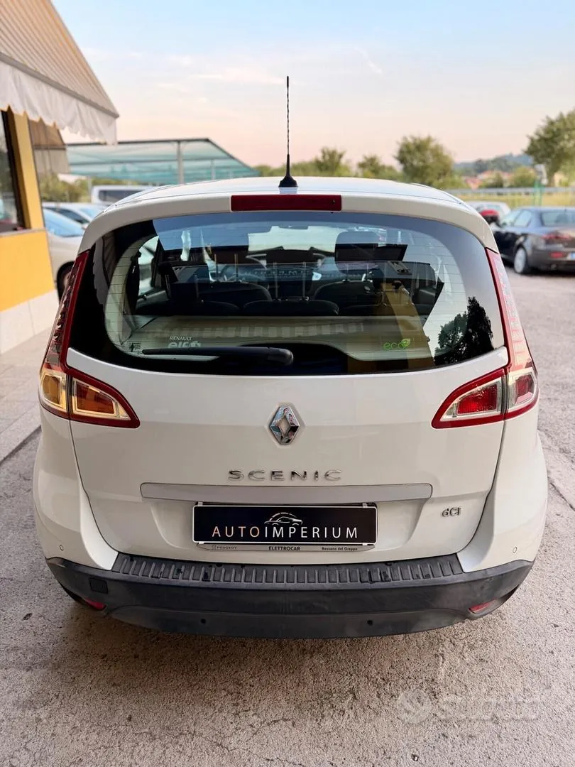 Renault Scenic 2010 photo 5