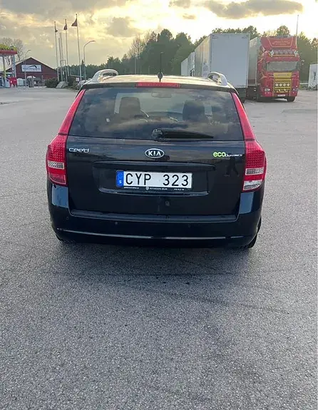 Kia Ceed 2011 photo 2