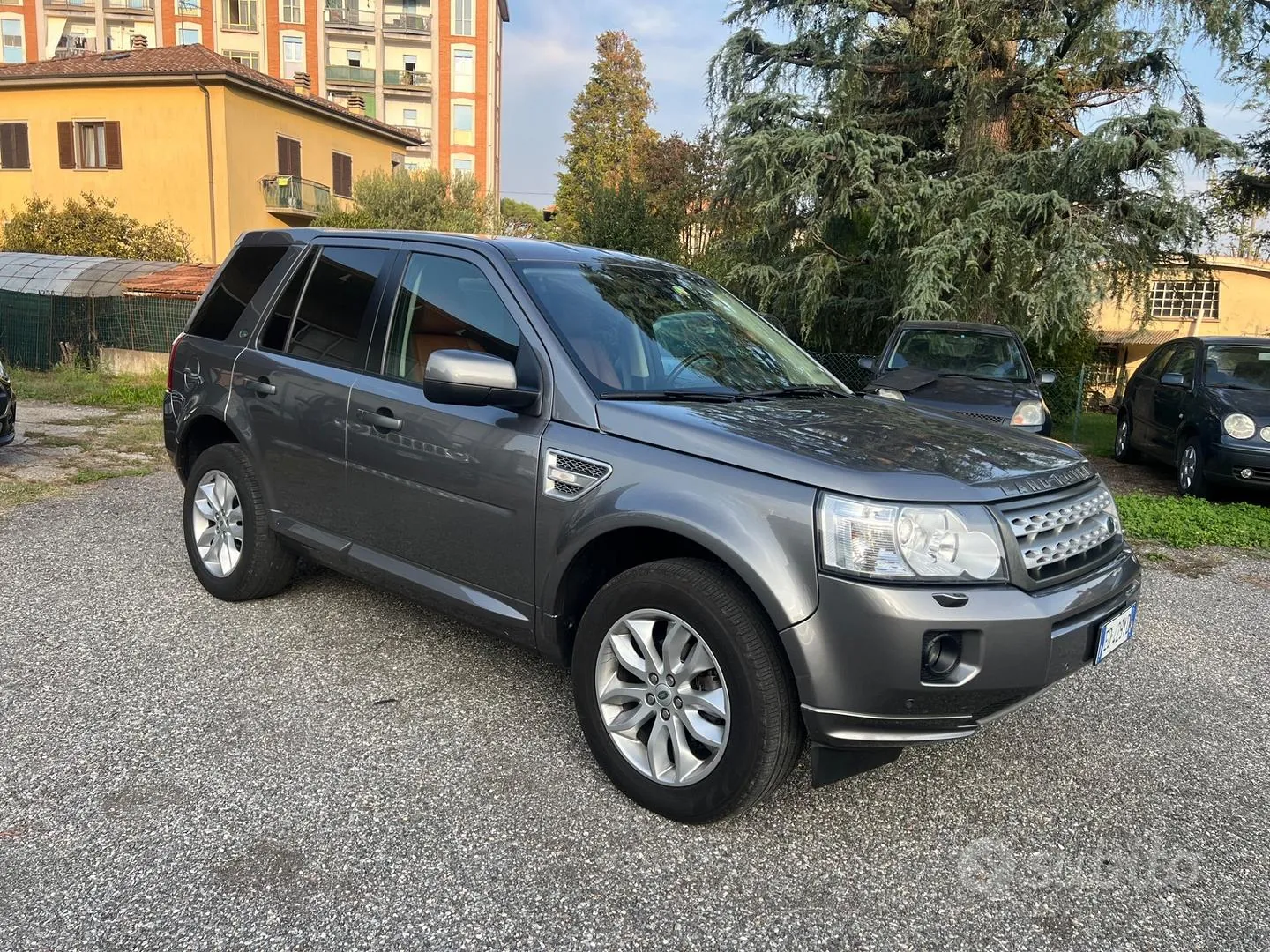 Land Rover Freelander 2010 photo 3