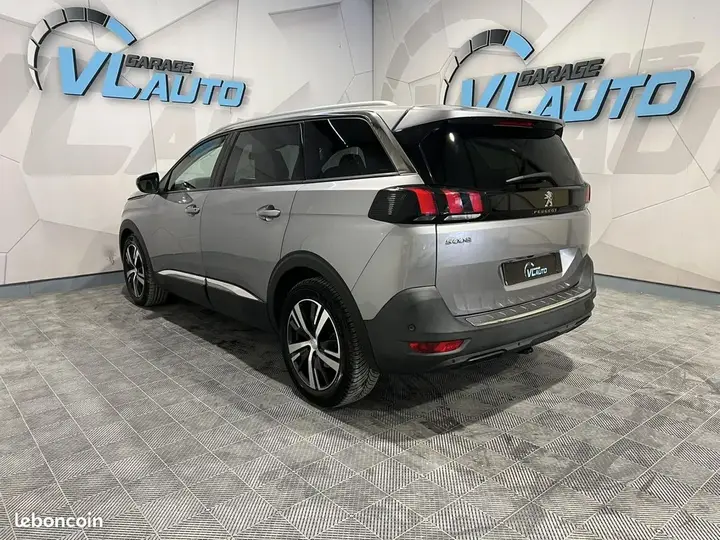 Peugeot 5008 2019 photo 3