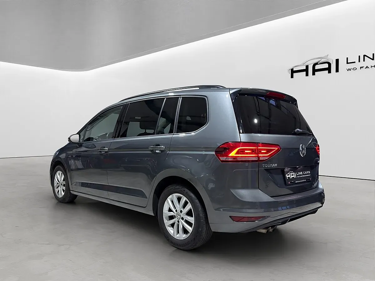 Volkswagen Touran 2017 photo 3