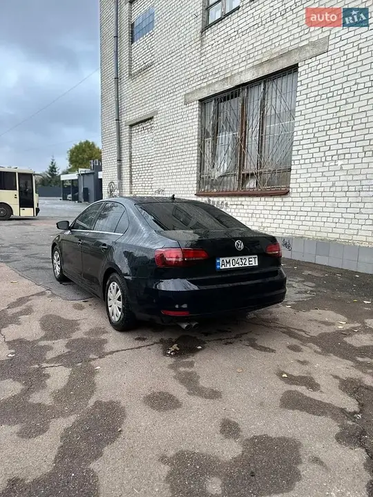 Volkswagen Jetta 2015 photo 2