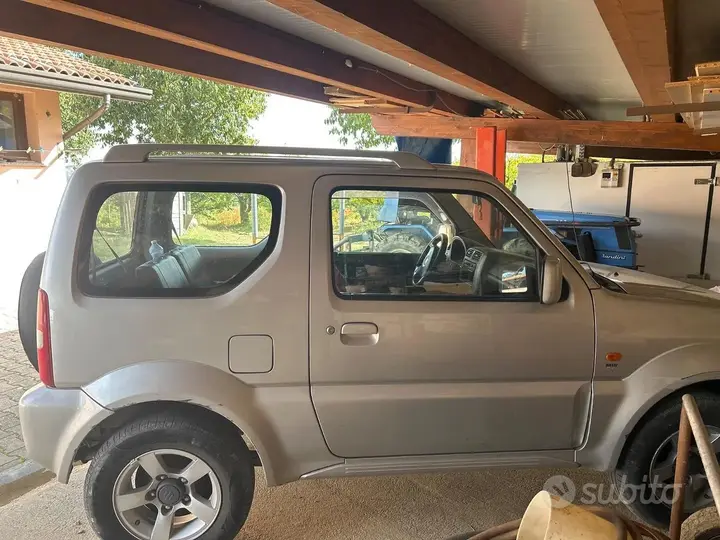 Suzuki Jimny 2007 photo 5