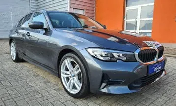 BMW 320I 2019 photo 3