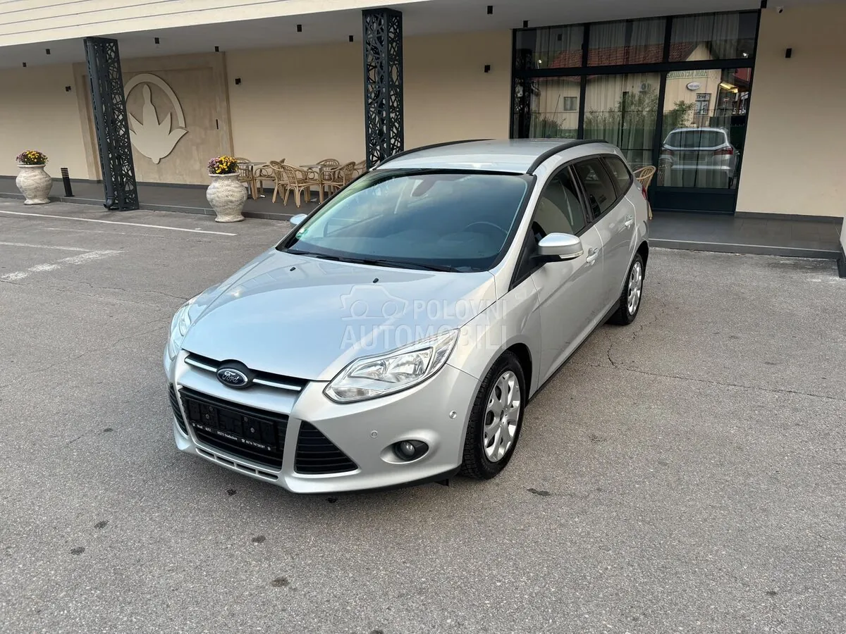 Ford Focus 2013 photo 2